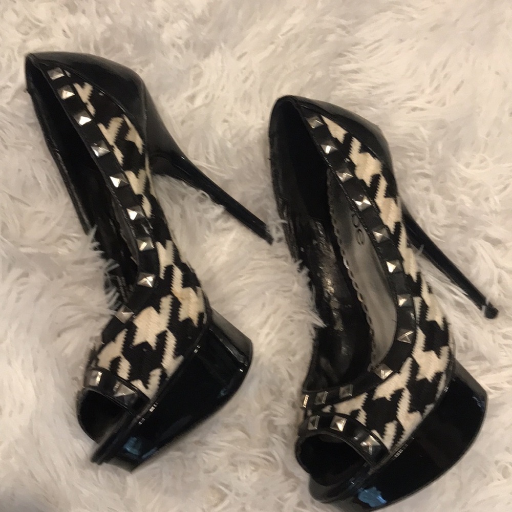 Bebe studded platform houndstooth stilettos